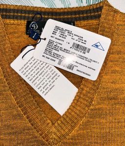 Monte Carlo V-Neck Sweater Rs300 Off