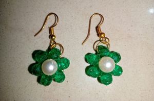 Beautiful Green Bead Earrings ✨