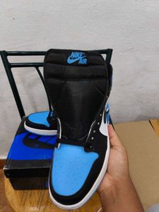 NIKE AIR JORDAN 1&#39;S RETRO HIGH &#34;UNC TOE&#34; UK7.5