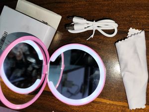 Mac Compact Led Mirror With Charging Cable