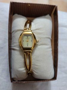 Golden Watch Latest Trend For All