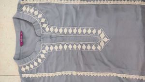 Elegant Grey Kurta with Lace Detail