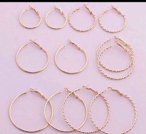 Urbanic Gold Hoops Set