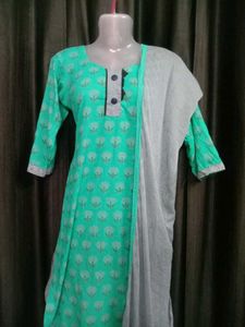 Green Printed Kurti Salwar Set 🌼