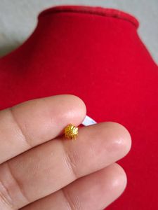 Gold Nose Pin Flower Design 18crt