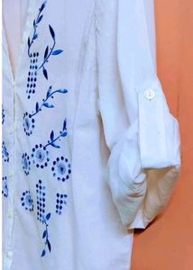 Women&#39;s Embroidered Top