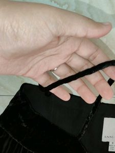 georget dress with black velvet strips💎