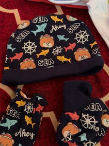 Baby Hats &amp; Booties Set