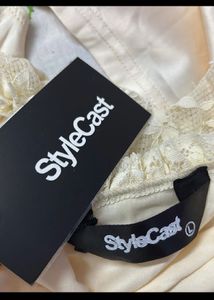 Cream Lace Skirt (NO COINS❌)