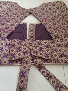 Elegant Mehendi Green Saree with fancy Blouse