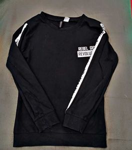 Sale H&M Winter T-shirt Limited Time Offer ⏰