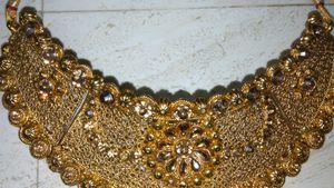 Women&#39;s Choker Necklace &amp; Maang Tika