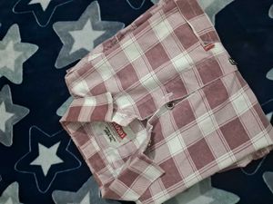 Levi&#39;s Plaid Shirt