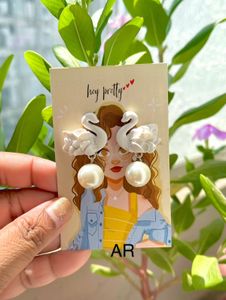 Swan With Pearl Drop Earring