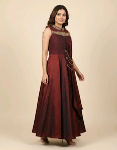 Girls&#39; Elegant Maroon Gown