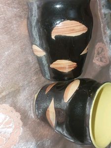 BLACK CUP PAIR