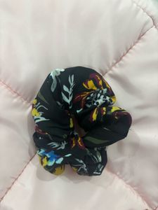 6 Colorful Scrunchie Set