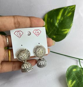 Earrings/jhumka