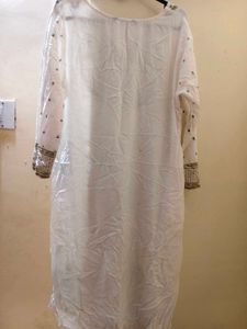 Elegant Embroidered Kurta