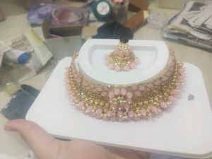 Pink Colour Choker