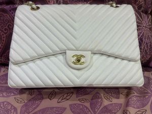 Elegant White Handbag