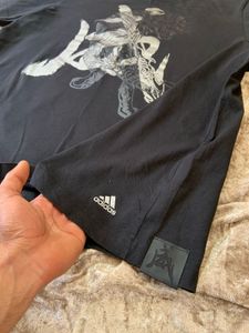 Adidas Tiger print tshirt
