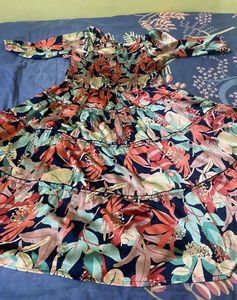 stylish Dress With Puffed Sleeve