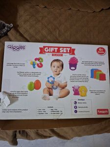 Giggles Gift Set Classic