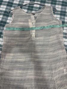 Patterned Sleeveless Top for women
