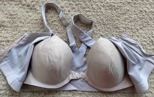 Victoria'sSecret Light Gray Front-Close Sports Br