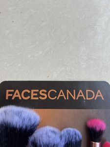 Faces Canada Brush Set