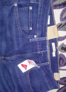 Branded Levi&#39;s Jeans Bootcut For Girls.