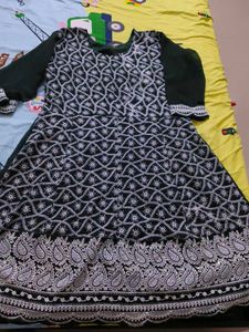 Elegant Embroidered Kurta