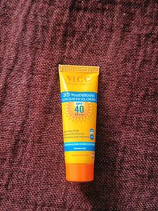 VLCC 3D YouthBoost Sunscreen