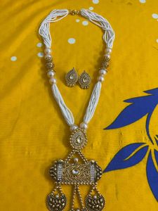 Necklace &amp; Earring Set