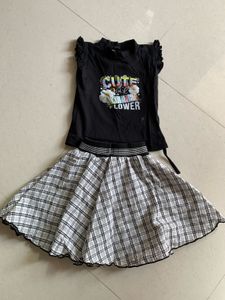 Girls' Black & White Plaid Skirt Set