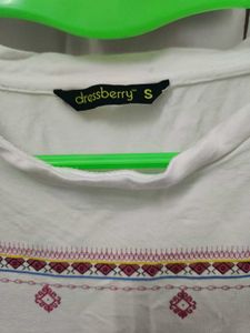 White Graphic Tshirt - Go Your Own Way