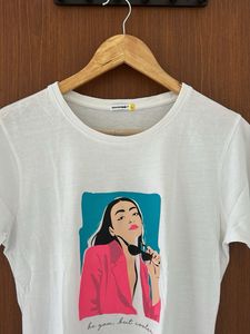 Stylish Graphic Print Tee