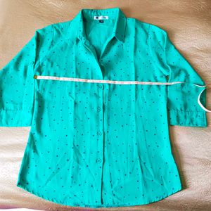 🛍️Chic Star Print Shirt ⭐⭐⭐⭐⭐