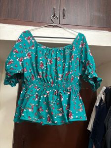 “Tokyo Talkies” Green Floral Clinched Waist Top