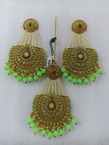 Ethnic Earrings With Maang Tikka