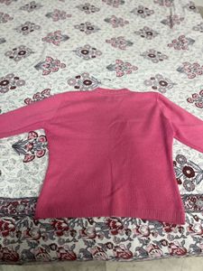 Soft and lightweight pink sweater!!