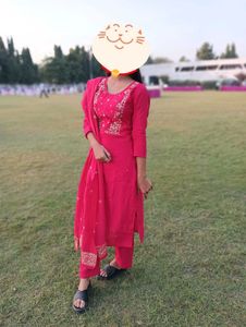 Elegant Pink Embroidered Kurta Set