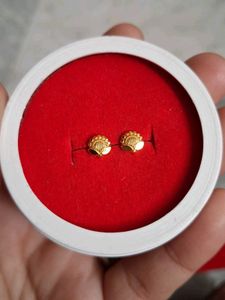 Beautiful New Flower Desine Studs