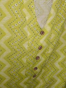 Short Kurti Perfect For College And Office Going