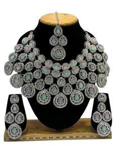 Trendy Jewellery Set