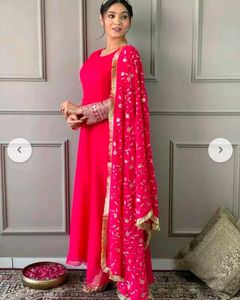 New Stayle Beautiful Women Gown Dress Inpoted Dres