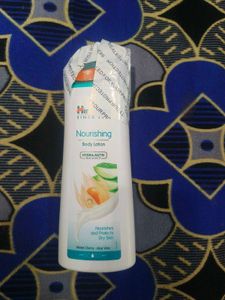Himalaya Nourishing Body Lotion - 400 ml