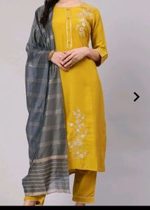 AKS Kurta Set From AJIO