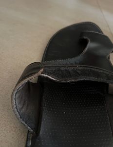 Red Tape slip-on round toe Flip Flops